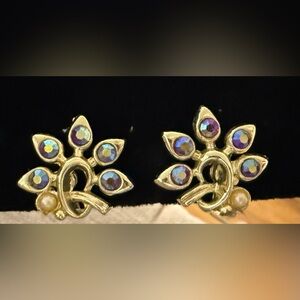 vintage mid-century modern flower spray clip-on earrings